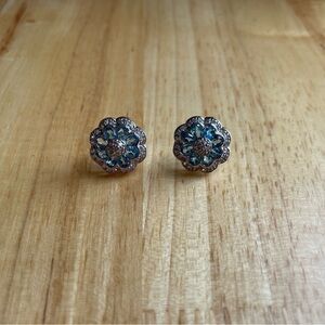 💎 Blue Floral Stud Earrings